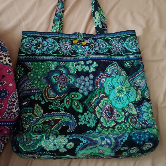 Vera Bradley Handbags - Vera Bradley shoulder bag
